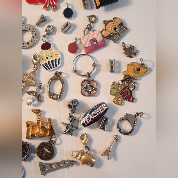 Assorted Charm ,pendants,Collection - Picture 6 of 12